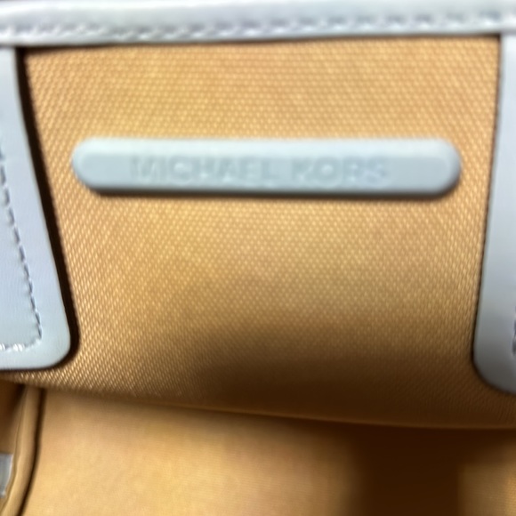 Authentic NWT Michael Kors Jodie blue - Picture 4 of 5